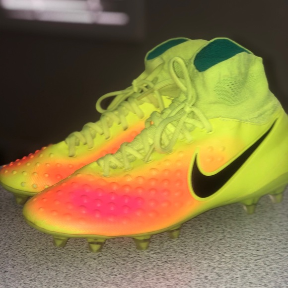 magista soccer cleats